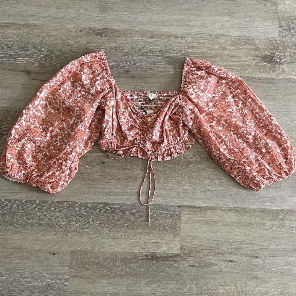 Elan Puff Sleeve Crop Top Medium Salmon Cinched Smocking Tie Front Blouse NWT - Picture 3 of 10